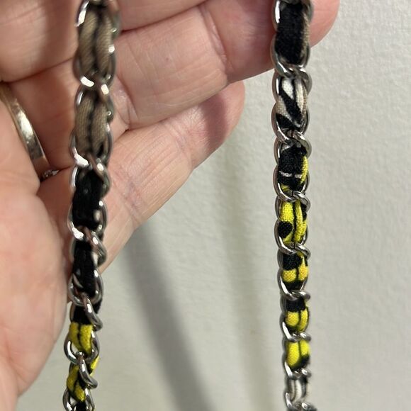 Vera Bradley Citron Glass Case Or Cell Phone Crossbody - Picture 3 of 8